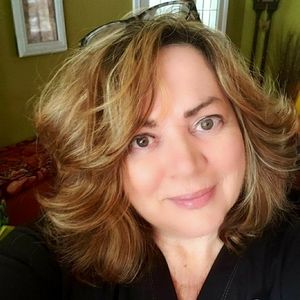 Meet your Posher, Evelyn